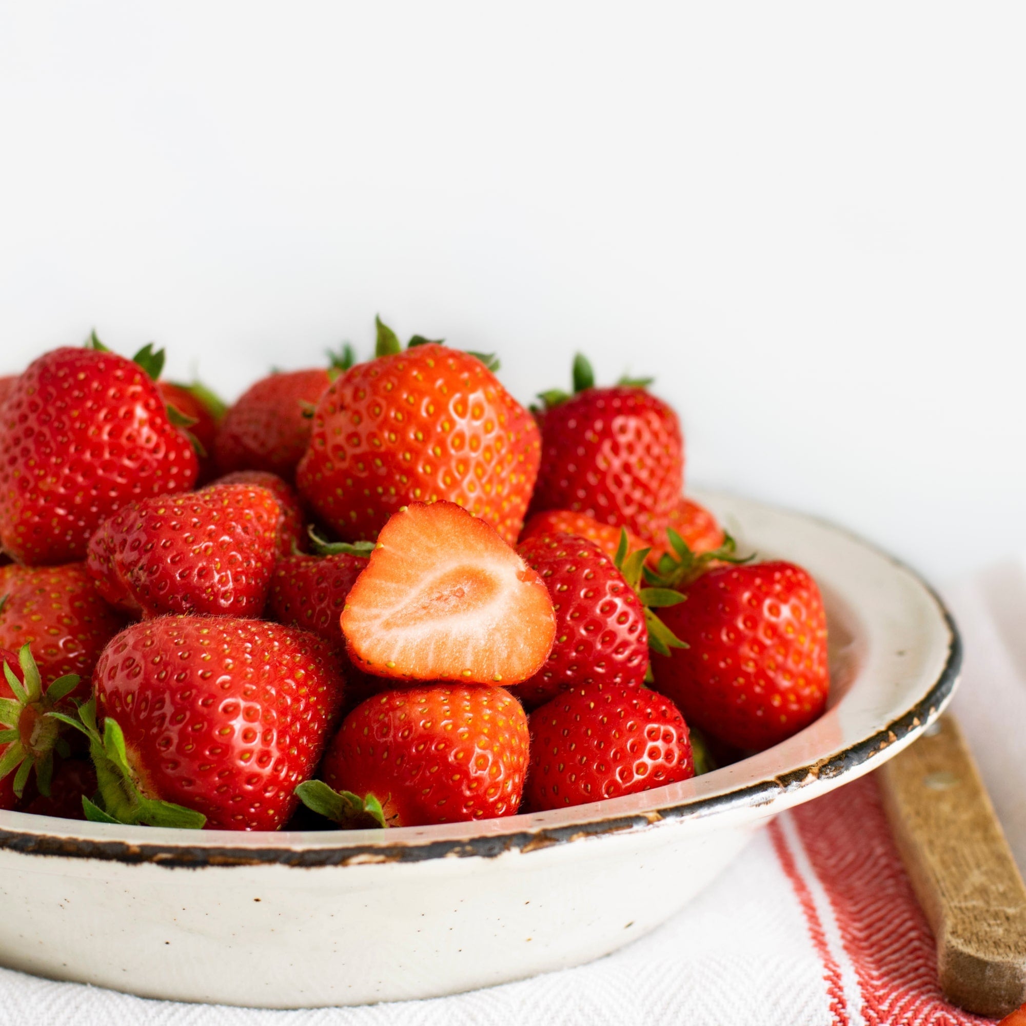 Bright Fresh Strawberry Clusters, 1 lb