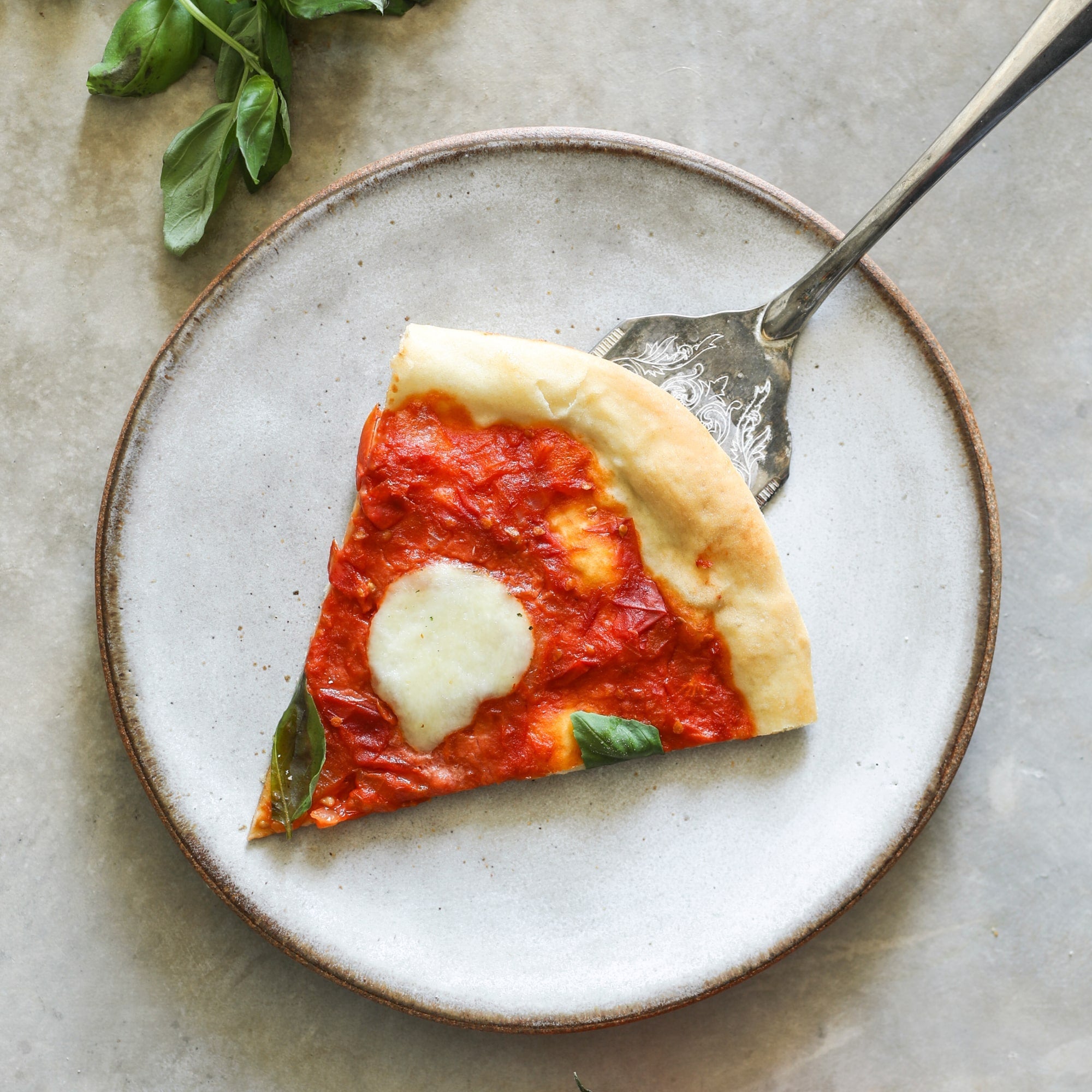 Pizza (Pepperoni & Cheese)