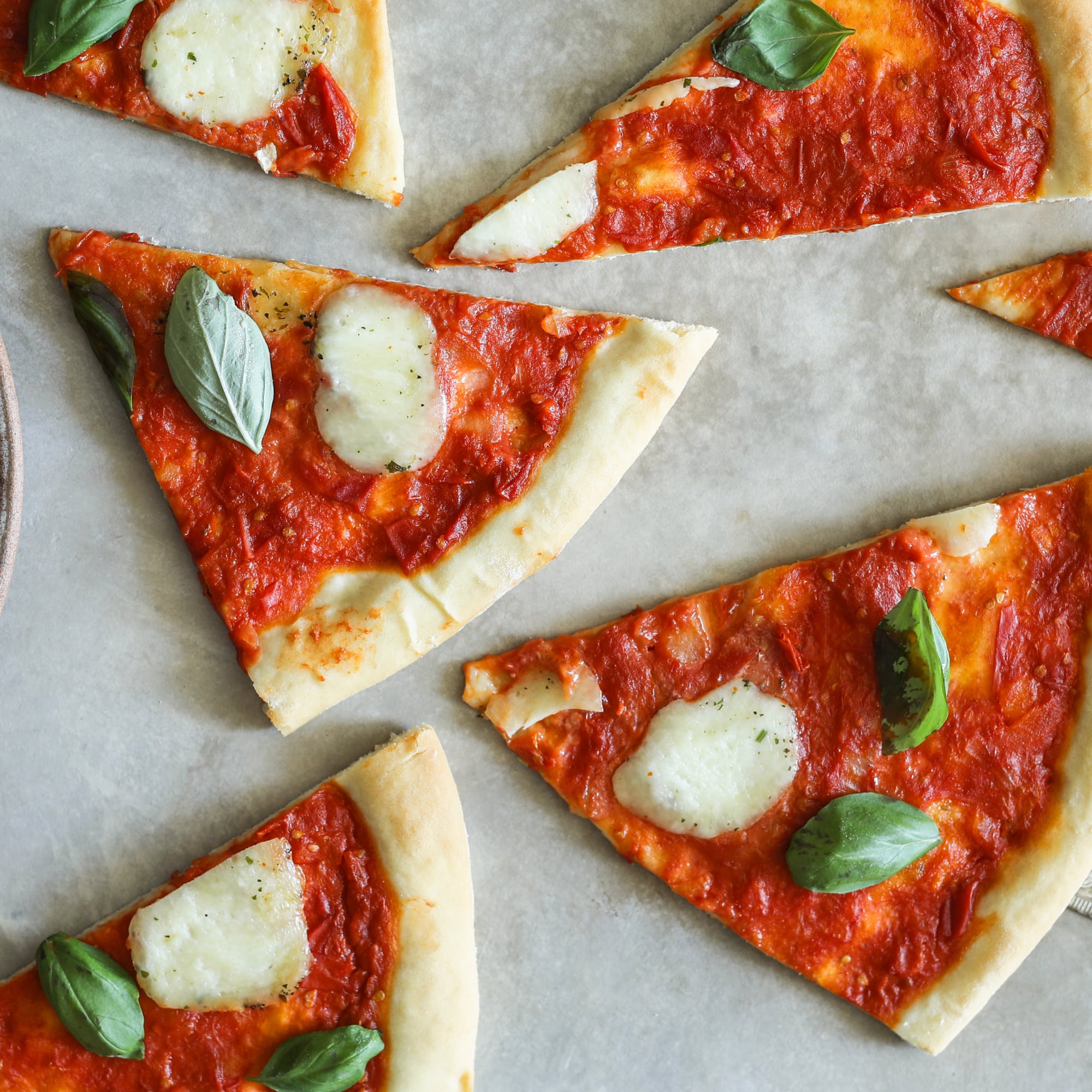 Pizza (Pepperoni & Cheese)