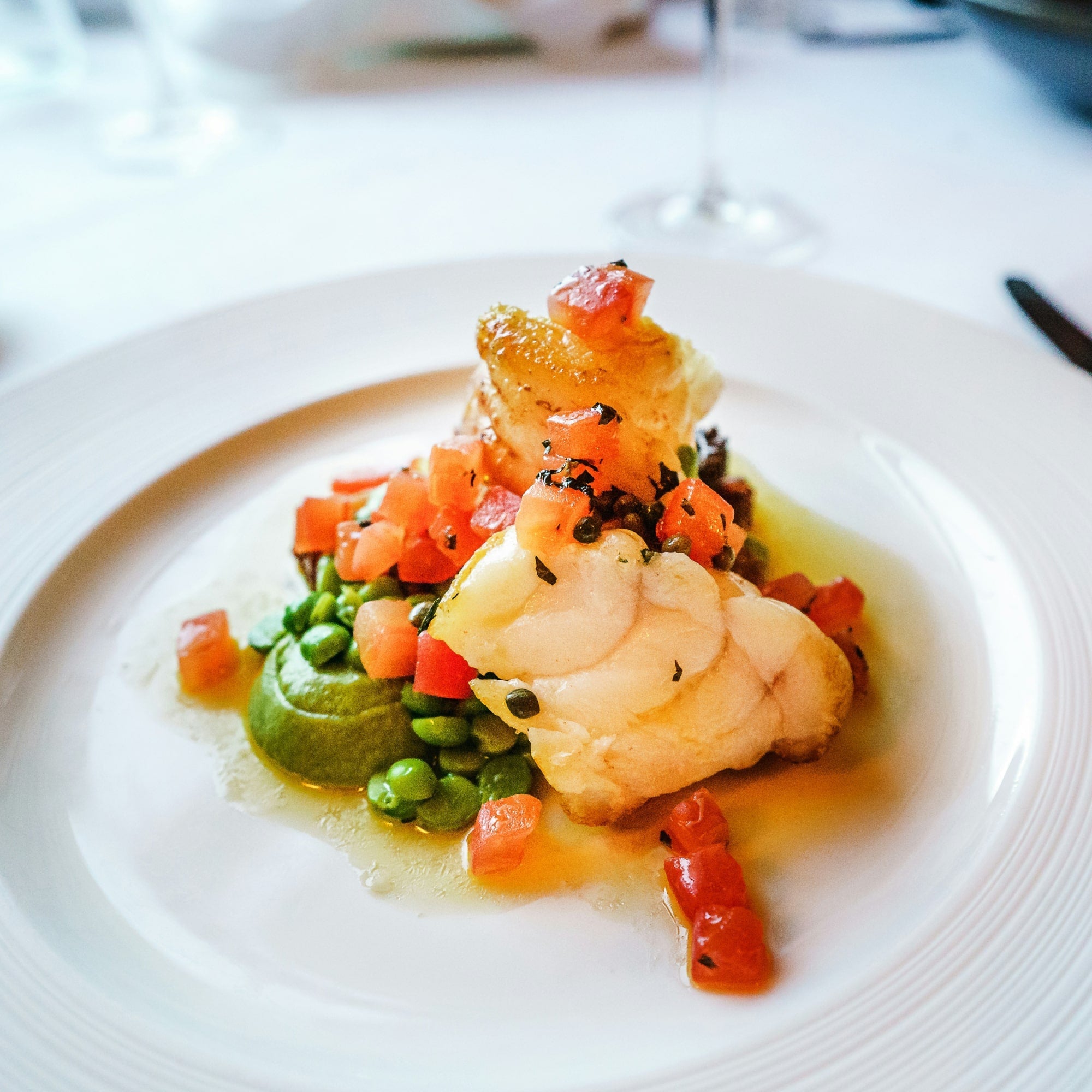 Whole Cooked Lobster with Garnish, 3 lb